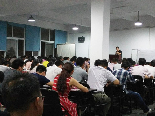 10�¹�˾��չ16�������ȫ��ӪҵԱ��ѵ