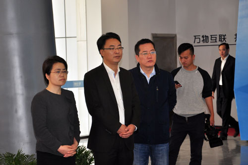 ������ί��Ƕ�������ͬ��������������һ��ݰ��������������ҵ԰����