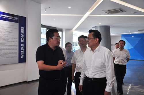 �������ö�ҫ�г�һ�п���kb88ƽ̨����