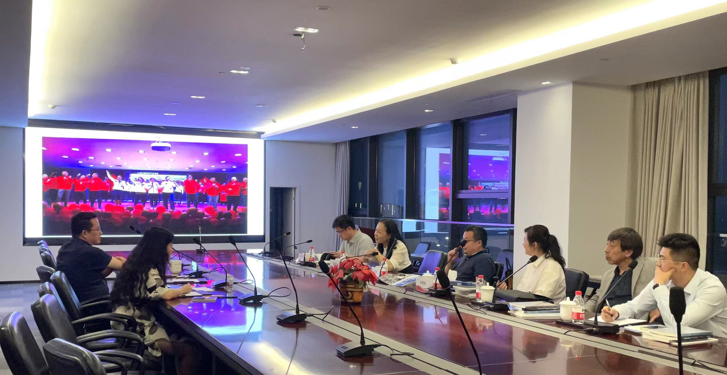 �人��ѧ����ѧԺ���������һ�������У����ҵ��ݰ��kb88ƽ̨���н���