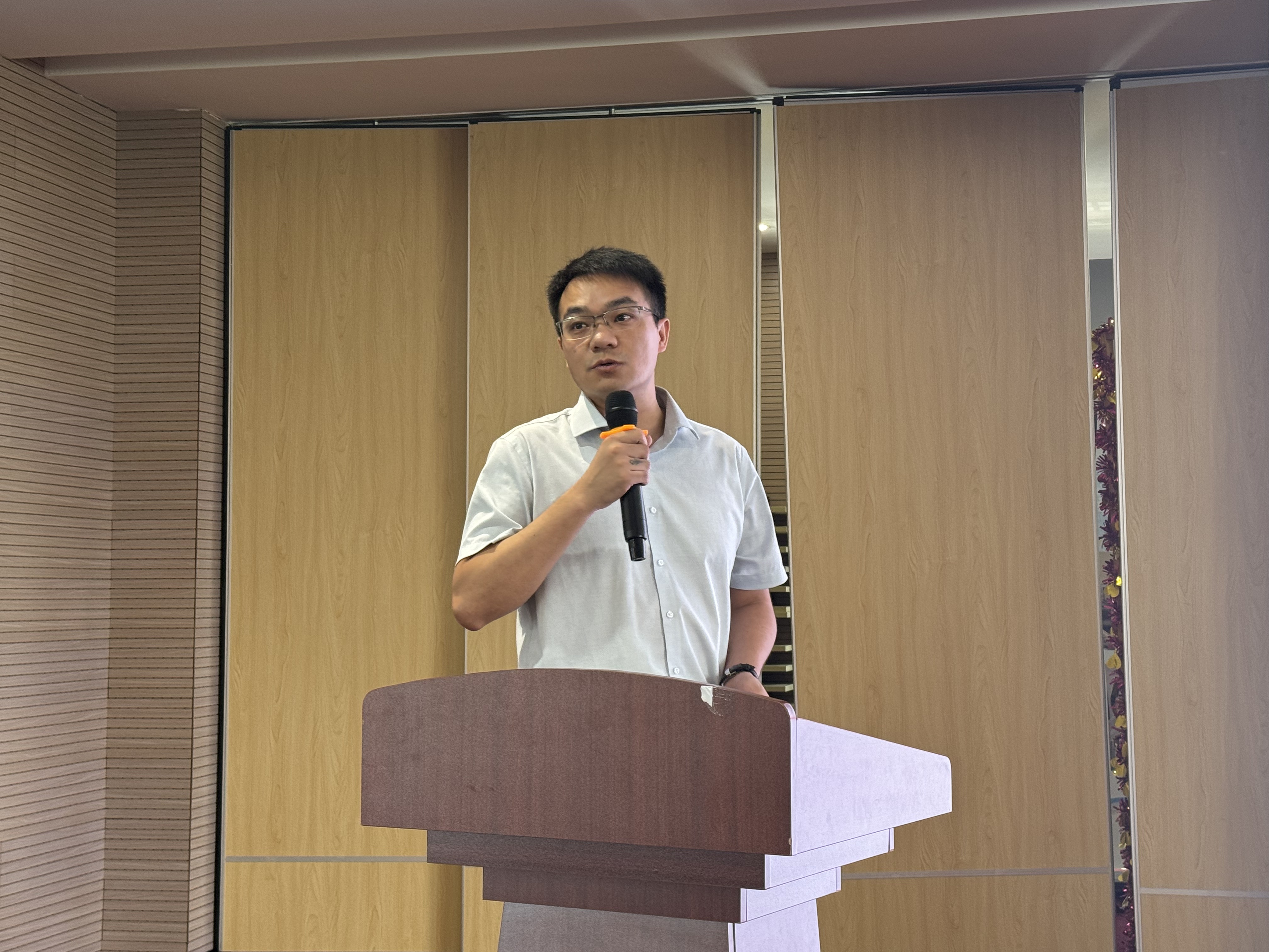 ����Ӫҵ���� �½�.jpeg